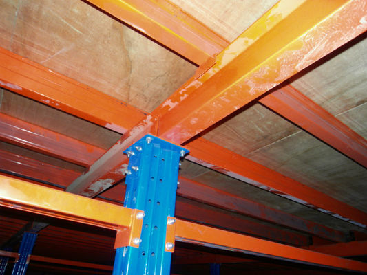 Due sistemi industriali resistenti del mezzanino dei livelli per il centro di logistica, 1000kg